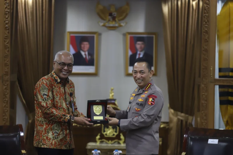 Kapolri Listyo Sigit Prabowo menerima audiensi PWI Pusat di Mabes Polri untuk memperkuat sinergi jelang Hari Pers Nasional 2026. (Ist)