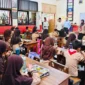 Ulang tahun ke-74 Presiden Prabowo Subianto dirayakan serentak lewat program Makan Bergizi Gratis. Menu nasi goreng dan telur ceplok jadi sajian favorit di seluruh Indonesia. Dok: Setpres