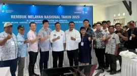 Solidaritas Nelayan Indonesia (SNI) menyuarakan aspirasi nelayan dalam Rembuk Nelayan Nasional 2025 di Pelabuhan Kejawanan, Cirebon, Jawa Barat. Foto: RM/Posnews
