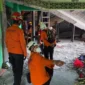 Bangunan Ponpes AL Khoiziny rata dengan tanah, Semua korban yang tertimbun sudah ditemukan Tim SAR.  Dok: BNPB