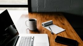 Ilustrasi, Generasi baru mendefinisikan ulang work-life balance bukan lagi soal jam kerja, melainkan tentang menjaga energi dan kesehatan mental. Dok: Istimewa.