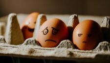 Ilustrasi, Kedaulatan atas diri sendiri. Di tengah ketidakpastian global 2026, eksistensialisme mengajak kita berhenti mencari makna di luar sana dan mulai menciptakannya sendiri melalui kebebasan dan tindakan nyata. Dok: Istimewa.