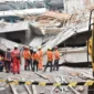Tim SAR gabungan mengevakuasi korban dari reruntuhan Musala Ponpes Al Khoziny di Buduran, Sidoarjo, Jawa Timur. Dok: BNPB
