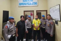 AKBP Basuki digiring ke ruang patsus Polda Jateng untuk pemeriksaan etik. (Posnews/Ist)