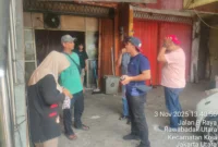 Unit Reskrim Polsek Koja melakukan olah TKP dan memburu pelaku. (Ist)