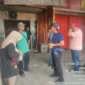 Unit Reskrim Polsek Koja melakukan olah TKP dan memburu pelaku. (Ist)