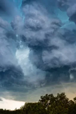 Prakiraan Cuaca Hari Ini, Jabodetabek Berawan dan Hujan Ringan-Sedang