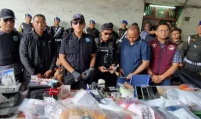 Personel gabungan TNI–Polri menyita sabu dan ganja dari rumah pelaku di Kampung Berlan. (Posnews/Ist)