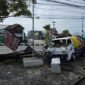 Foto. Kecelakaan tunggal terjadi di Jalan Raya Jogja-Solo KM 19, Prambanan, Rabu (19/11) pagi. Sebuah truk oleng dan menabrak pagar toko mesin setelah mengalami pecah ban. Dok: X (@merapi_uncover).