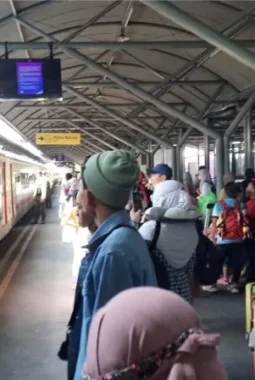 Tiket Kereta Api Lebaran 2026 Tembus 1,58 Juta, KAI Catat Okupansi 40,87 Persen
