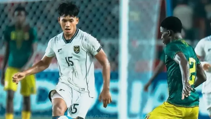 Para pemain Timnas Indonesia U-22 bereaksi usai laga uji coba kontra Mali di Stadion Pakansari, Bogor. (Posnews/Timnas Indonesia)