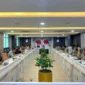 Pejabat Pemprov DKI dan Kanwil KemenHAM saat mengikuti rapat tindak lanjut relokasi TPU Menteng Pulo. (Posnews)