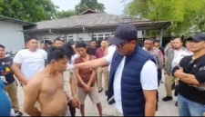 Kepala BNN, Komjen Suyudi Ario Seto memeriksa salah satu warga yang diamankan di Kampung Bahari, Tanjung Priok, Jakarta Utara. Dok: MR/Posnews
