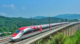 Wisatawan asal Malaysia memadati kereta cepat Whoosh rute Jakarta–Bandung selama libur Natal 2025 dan Tahun Baru 2026 (Nataru).
(Posnews/Ist)