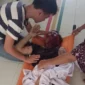 Korban luka berat dievakuasi warga ke rumah sakit terdekat. (Posnews)