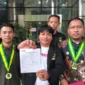 Delegasi GPI Subang menyerahkan laporan dugaan gratifikasi ke Gedung KPK Jakarta. (Posnews/Ist)
