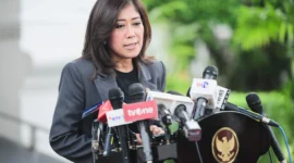 Menteri Komunikasi dan Digital Meutya Hafid mengumumkan aturan pembatasan akses media sosial bagi anak di bawah 16 tahun di Jakarta.
(Posnews/Setpres)