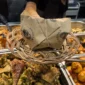 Restoran Pandawa Nasi Bungkus di Sydney menghadirkan aroma daun pisang khas Nusantara dan kelezatan nasi bungkus autentik Indonesia. (Posnews/Ist)