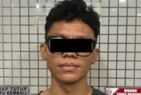 Polisi mengamankan pelaku penganiayaan pacar di Depok setelah penangkapan di Cilincing. (Posnews/Ist)