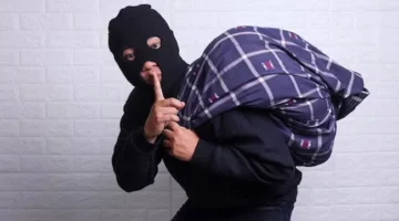 Ilustrasi, Pencuri. (Freepik)