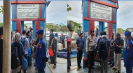 Petugas Ditpolairud Polda Metro Jaya patroli jaga keamanan wisata Ancol dan dermaga Kepulauan Seribu. (Posnews)