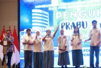 Gubernur DKI Jakarta Pramono Anung mengukuhkan Pelajar Duta Tramtibum (Prabu) Jakarta 2025 di JIEXPO Kemayoran, Jakarta Pusat. (Posnews/Kominfo)