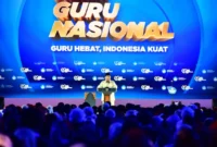Presiden Prabowo Subianto menyampaikan pidato di Hari Guru Nasional 2025 di Indonesia Arena. (Posnews/Ist)
