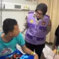 Psikolog Polri memberikan pendampingan trauma bagi siswa SMAN 72 Jakarta pascaledakan. (Posnews/Ist)