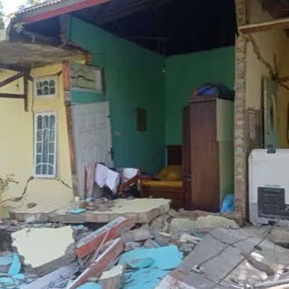 Ilustrasi, Rumah ambruk. (Ist)