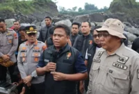 Polri gerebek tambang ilegal di lereng Merapi Magelang, alat berat dan tumpukan material disegel petugas. (Polri)