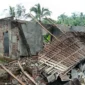 Puluhan rumah rusak setelah tanah bergerak di wilayah Jawa Tengah. (Posnews/BPBD)
