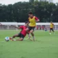 Pemain Timnas Indonesia U-22 menjalani latihan resmi jelang laga melawan Mali U-22 di Stadion Pakansari. (Popsnews/PSSI)