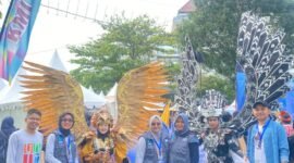 Foto, Tampak Tim Kirab Budaya Universitas Muhammadiyah Semarang dalam KMI Expo XVI. Dok: Istimewa.
