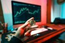 Senat AS gagal meloloskan RUU Kripto Clarity Act dukungan Donald Trump. Simak rincian pemungutan suara dan dampaknya pada harga Bitcoin. Dok: Istimewa.