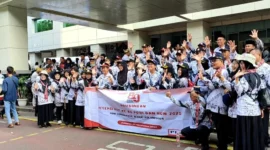 Para guru dari berbagai daerah Indonesia berkumpul dalam acara puncak PGRI 2025 di Jakarta Utara. (Posnews/MR)