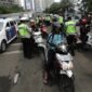Ilustrasi, Polri akan menggelar Operasi Zebra serentak pada 17-30 November 2025. Polisi akan menindak tegas 8 jenis modifikasi ilegal, termasuk knalpot bising dan ban kecil, dengan denda Rp24 juta. Dok: Istimewa.