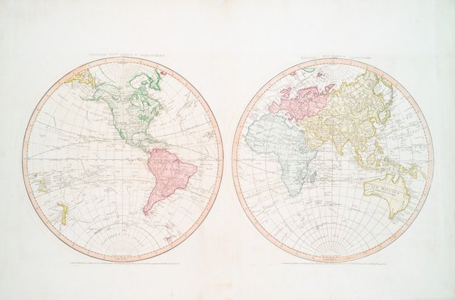 Menembus tirai kemakmuran semu. Melalui kacamata Marxisme, ketimpangan ekonomi global bukan sekadar nasib, melainkan hasil struktural dari sistem yang melanggengkan dominasi negara maju atas negara berkembang. Dok: Istimewa.