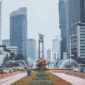 Ilustrasi petugas memeriksa kelaikan bangunan gedung bertingkat di Jakarta. (Posnews/Ist)