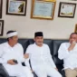 Bupati Bekasi Ade Kuswara Ketika Bersama Gubernur Jawa Barat Dedi Mulyadi dan Tri Adhianto Tjahyono Wali Kota Bekasi. (Posnews/Ist)
