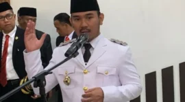 Bupati Bekasi Ade Kuswara Kunang diperiksa KPK terkait OTT. (Posnews/Ist)