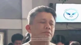 Ferdy Sambo mengenakan kaos putih saat mengikuti ibadah kristiani, kemunculan terbarunya viral dan menuai beragam komentar warganet. (Posnews/Ist)