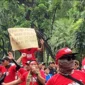 Aksi damai Solidaritas Nelayan Indonesia (SNI) di kawasan Istana Negara menuntut kebijakan perikanan pro nelayan dan kesejahteraan nelayan Indonesia. (Posnews/MR)