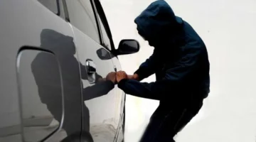 Ilustrasi, pencuri mobil. (Posnews/Ist)
