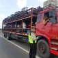 Ilustrasi, Truk sumbu tiga. (Posnews/Hutama Karya)