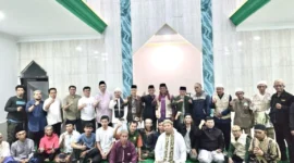Ketua DPP ALMAGARI KH Aceng Mujib menyampaikan seruan penguatan spirit kebangsaan dan persatuan di tengah dinamika nasional. (Posnews/Ist)