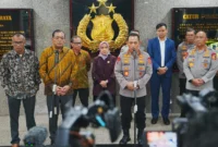 Kapolri Listyo Sigit Prabowo menerima audiensi Komisi Informasi Pusat di Mabes Polri. (Posnews/Ist)