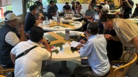 Ketua SNI Hadi Sutrisno memimpin konsolidasi nasional nelayan Indonesia di Muara Baru jelang aksi 18 Desember 2025. (Posnews/MR)