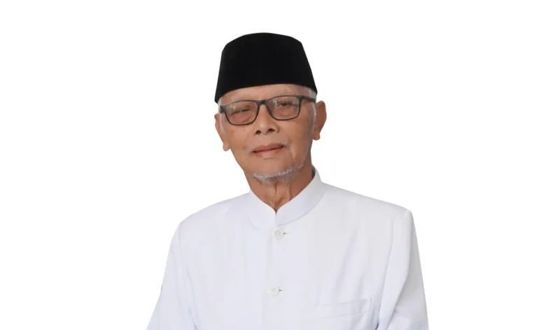 Ketua MUI KH Anwar Iskandar memberikan imbauan agar perayaan malam Tahun Baru 2026 diisi dengan doa bersama sebagai bentuk empati terhadap korban banjir di Sumatera.(Posnews/MUI)