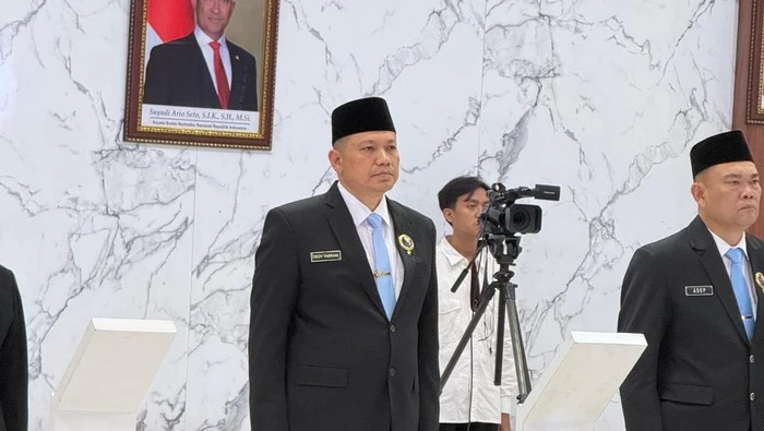 Kepala BNN RI Komjen Suyudi Ario Seto melantik Kombes Dedy Tabrani sebagai Kepala BNN Kalimantan Tengah di Gedung Tan Satrisna BNN, Cawang. (Posnews/Ist)