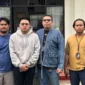 Polisi Polda Jabar mengamankan tersangka Resbob pelaku ujaran kebencian SARA. (Posnews/Ist)